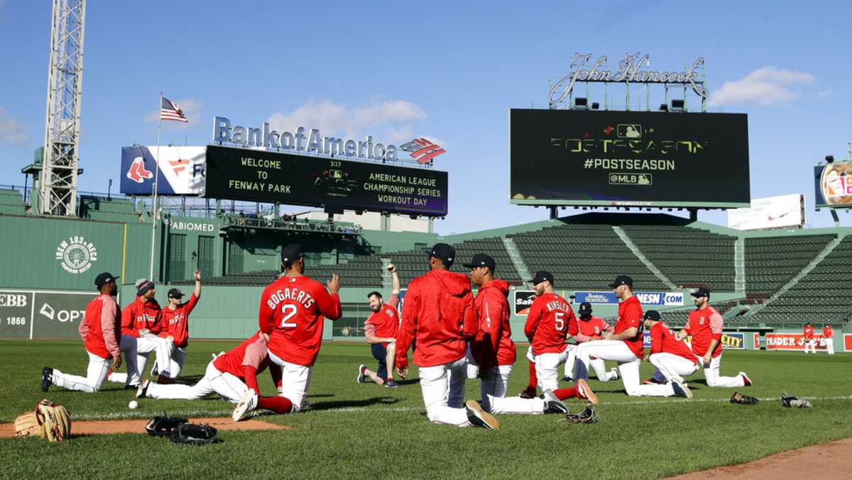 MLB payrolls dropped for 1st time since 2010