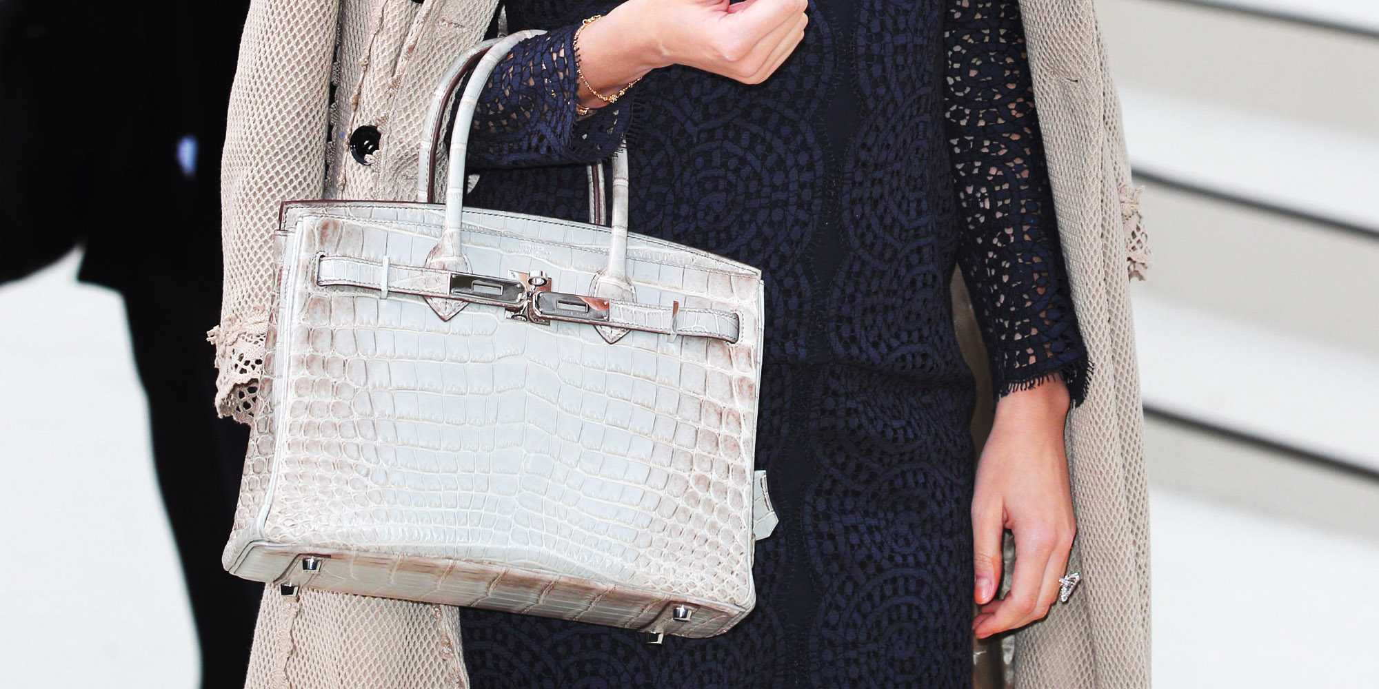 Kylie Jenner matches her brown manicure to an $80K crocodile Hermes Birkin  bag for a photo shoot