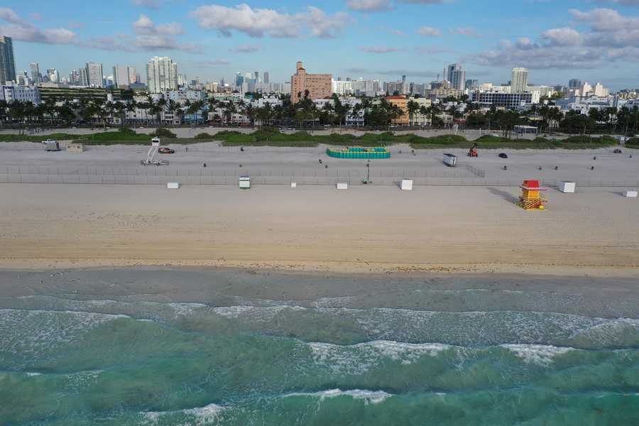 Miami Beach Reacts To Coronavirus By Shutting Down Beaches To Limit Spring Break Gatherings Miami Beach Reacts To Coronavirus By Shutting Down Beaches To Limit Spring Break Gatherings