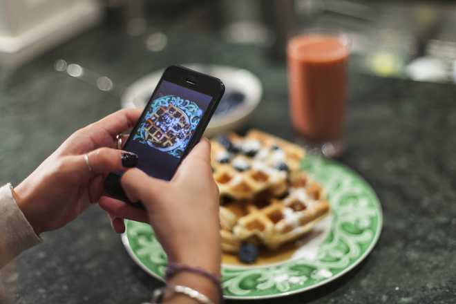 Why&#x20;posting&#x20;pictures&#x20;of&#x20;your&#x20;food&#x20;on&#x20;Instagram&#x20;could&#x20;be&#x20;making&#x20;you&#x20;eat&#x20;more