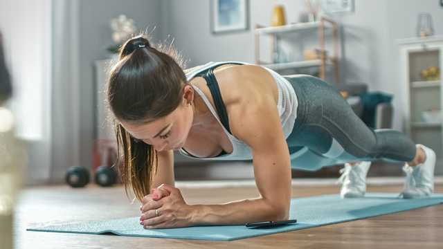 Online fitness training or in-person workouts: Which is better? - Vimarsana News