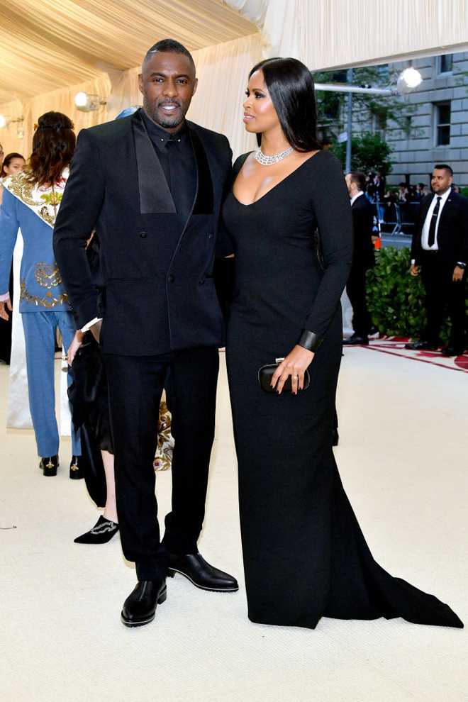 Heavenly&#x20;Bodies&#x3A;&#x20;Fashion&#x20;&amp;&#x20;The&#x20;Catholic&#x20;Imagination&#x20;Costume&#x20;Institute&#x20;Gala