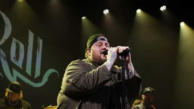 Country star Jelly Roll is training for his first 5K - Vimarsana News