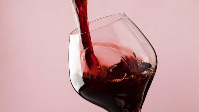 5 Red Wine Health Benefits - Why to Drink Red Wine - Vimarsana News