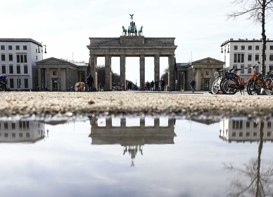 Coronavirus precautions in Berlin Coronavirus precautions in Berlin