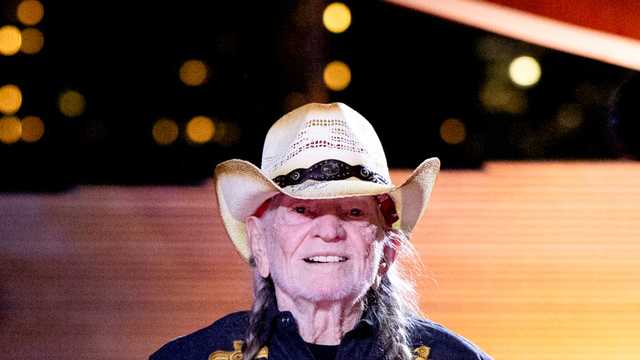 Willie Nelson updates fans on health after show cancellations