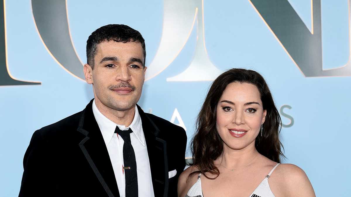 Aubrey Plaza and Chris Abbott make their red-carpet debut at the Tonys