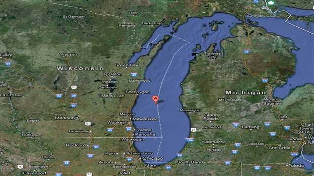 Iowan runs 1 037 miles around Lake Michigan