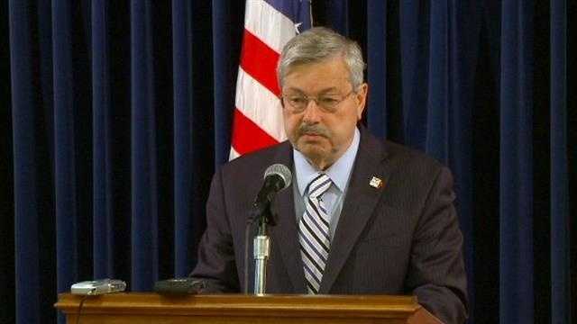Branstad signs new health care expansion bill