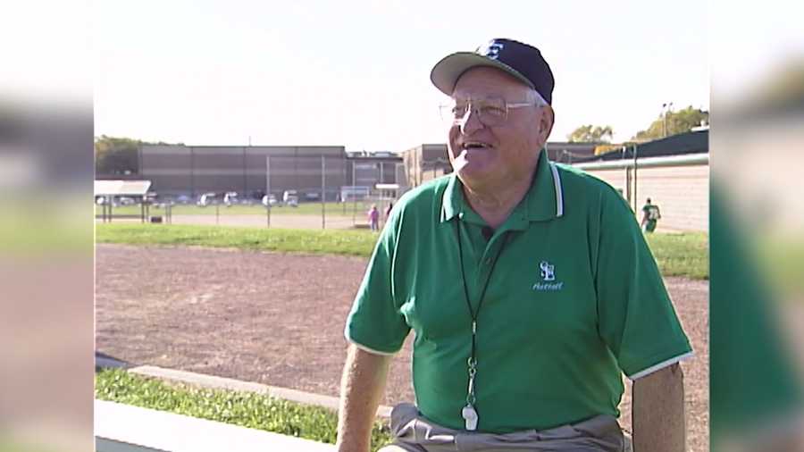 KCCI Sports featured Dick Tighe and the Fort Dodge St. Edmond Gaels in this segment during the 2006 season.