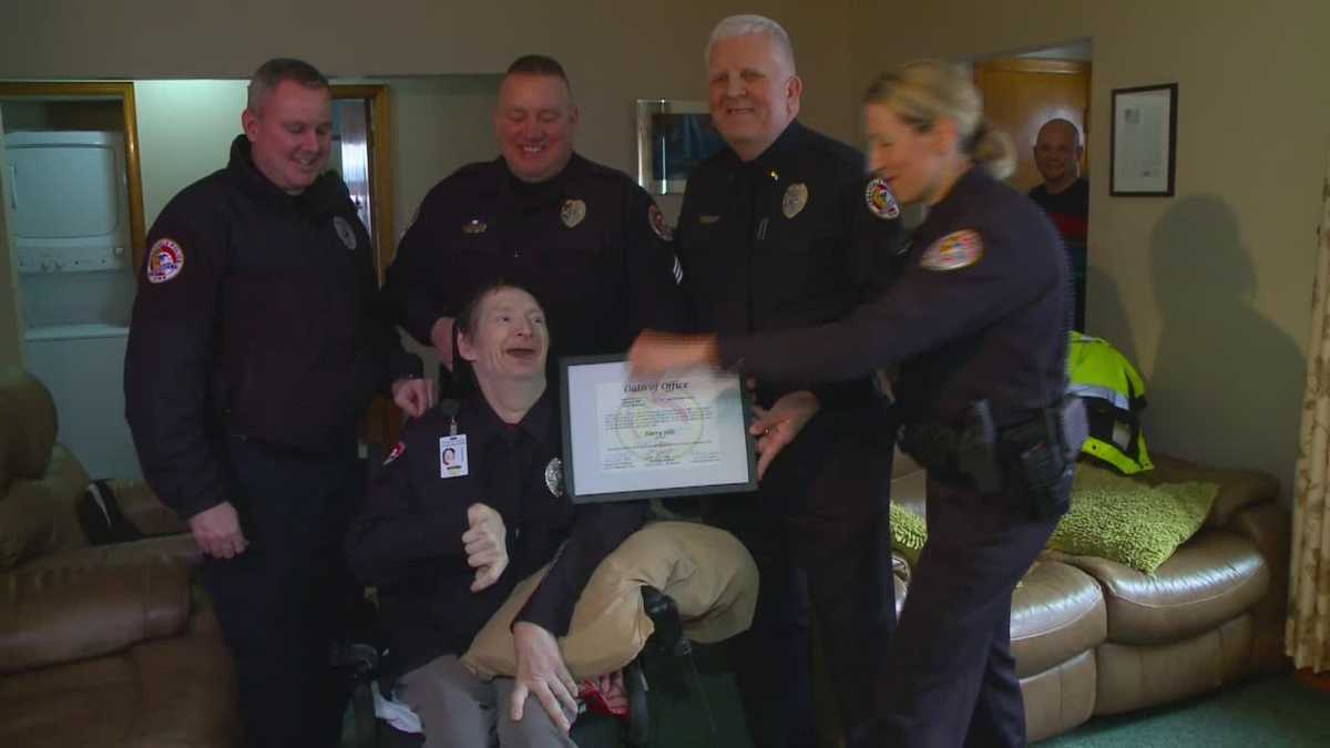 Community gives back to Urbandale’s biggest fan