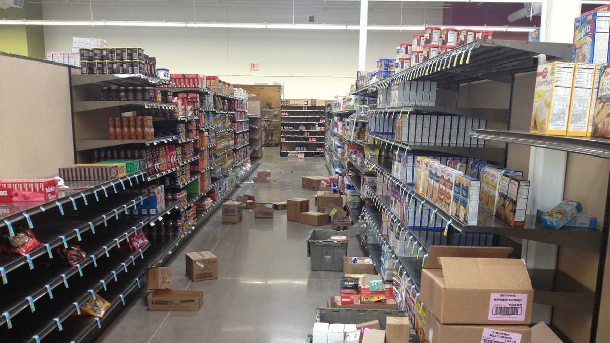 Photos New Bondurant grocery preps to open