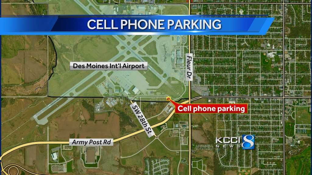 Airport opens cellphone lot