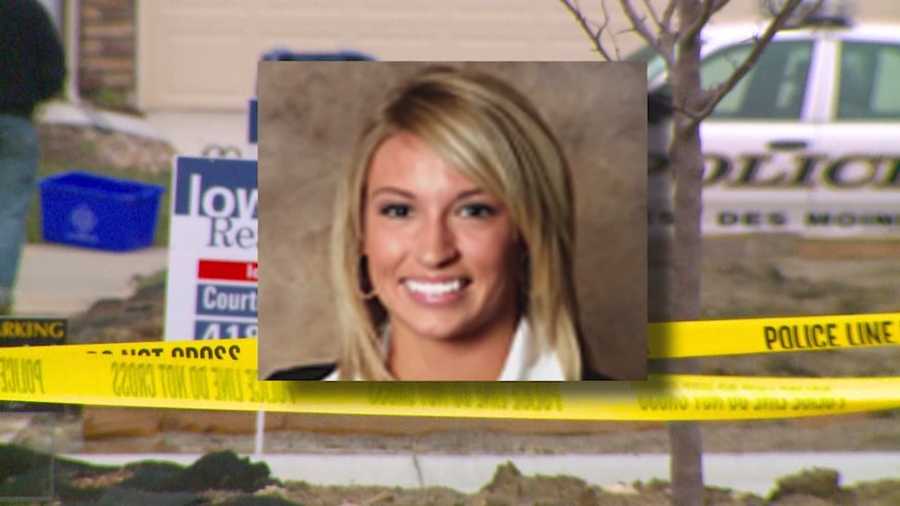 Police in Iowa are wondering if the murder of a real estate agent about 600 miles away is connected to a similar case that happened over three years ago.