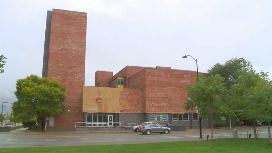 The Des Moines downtown historic riverfront YMCA building may soon be torn down.