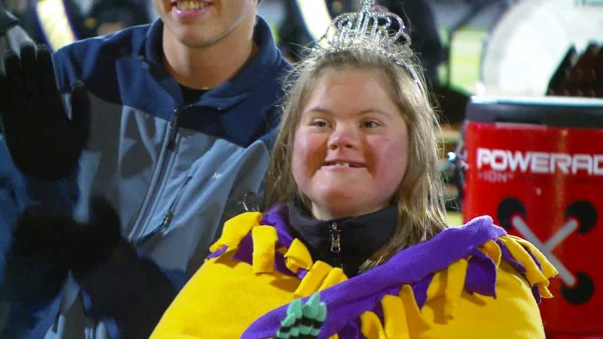 Katie Ball debuts as Waukee High School queen