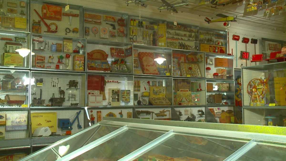 Iowa toy collector features worldclass toys