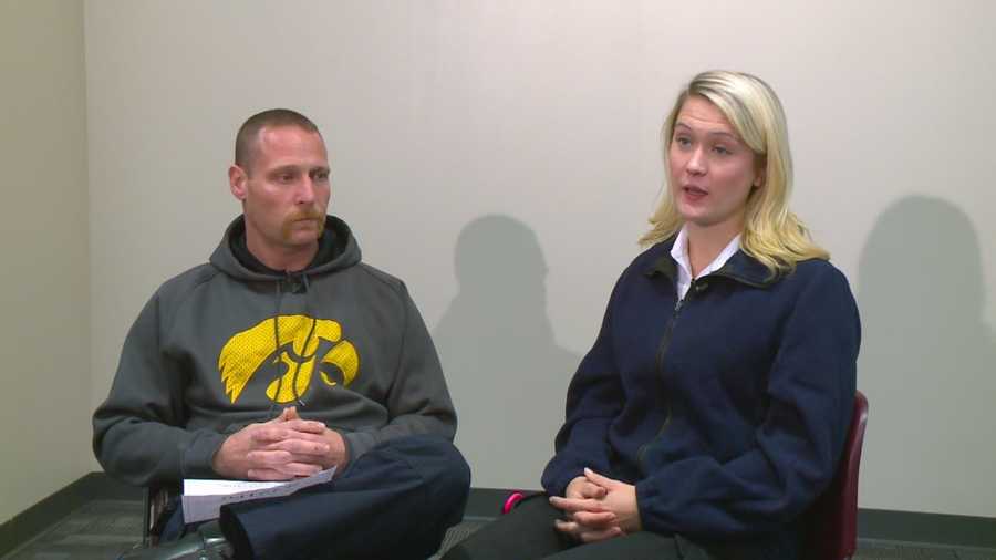 An Iowa couple helped police catch a man wanted on 17 warrants.