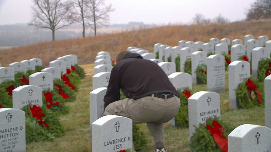 Over a thousand Iowa veterans were honored Saturday morning during a special ceremony part of the Wreaths Across America campaign.