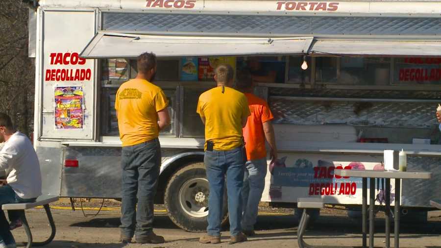 After a unanimous City Council vote, food trucks will now be operating under a pilot program in downtown Des Moines.