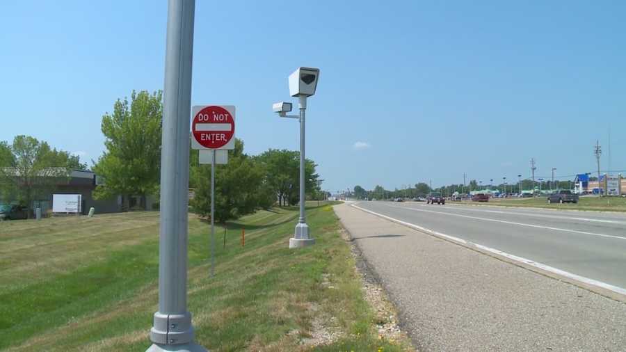 The City of Des Moines is facing a lawsuit over its red light and speed cameras.