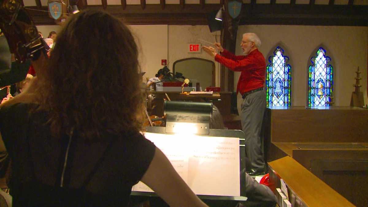 Congregation says goodbye to longtime choir director