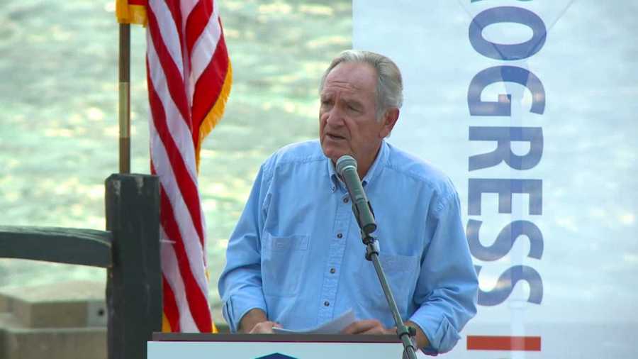 The event, hosted by Progress Iowa, featured politicians, like Texas Rep. Joaquin Castro and former Sen. Tom Harkin, and also ice cream entrepreneurs from Vermont.