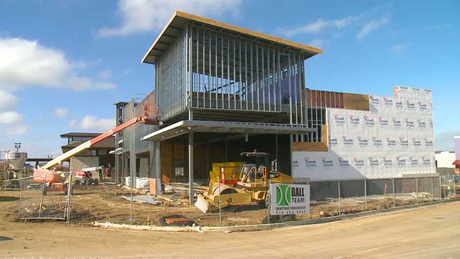 With new construction projects popping up in West Des Moines, experts say it’s a sign of a booming economy.