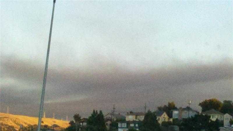 A plume of smoke rises from the Chevron refinery fire in Richmond. It could be seen from Hercules (Aug. 6, 2012).