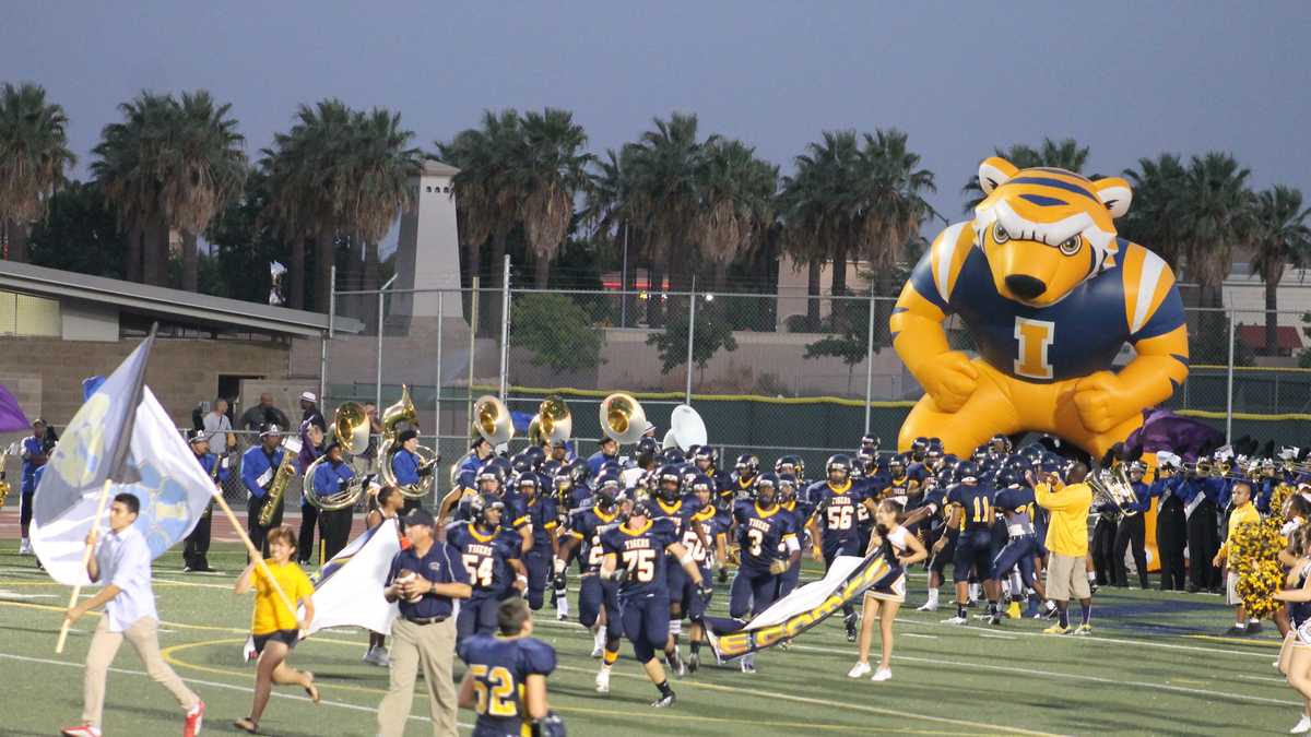 Hs Football Playoffs Closer To Championship