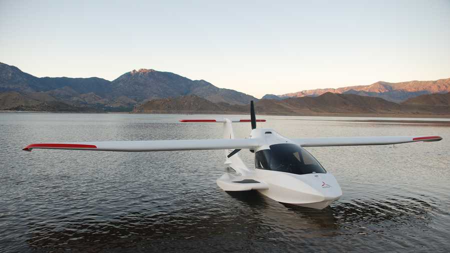 See photos of the ICON A5 plane, an amphibious light-sport aircraft.