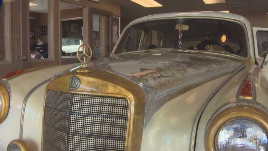 A gold and jewel covered Mercedes Benz owned by boxing legend Muhammad Ali is set to be auction off to help with world hunger.
