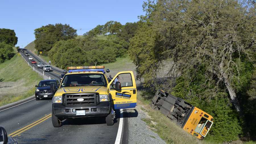 Hwy. 12 in Calaveras County reopens after rollover bus crash