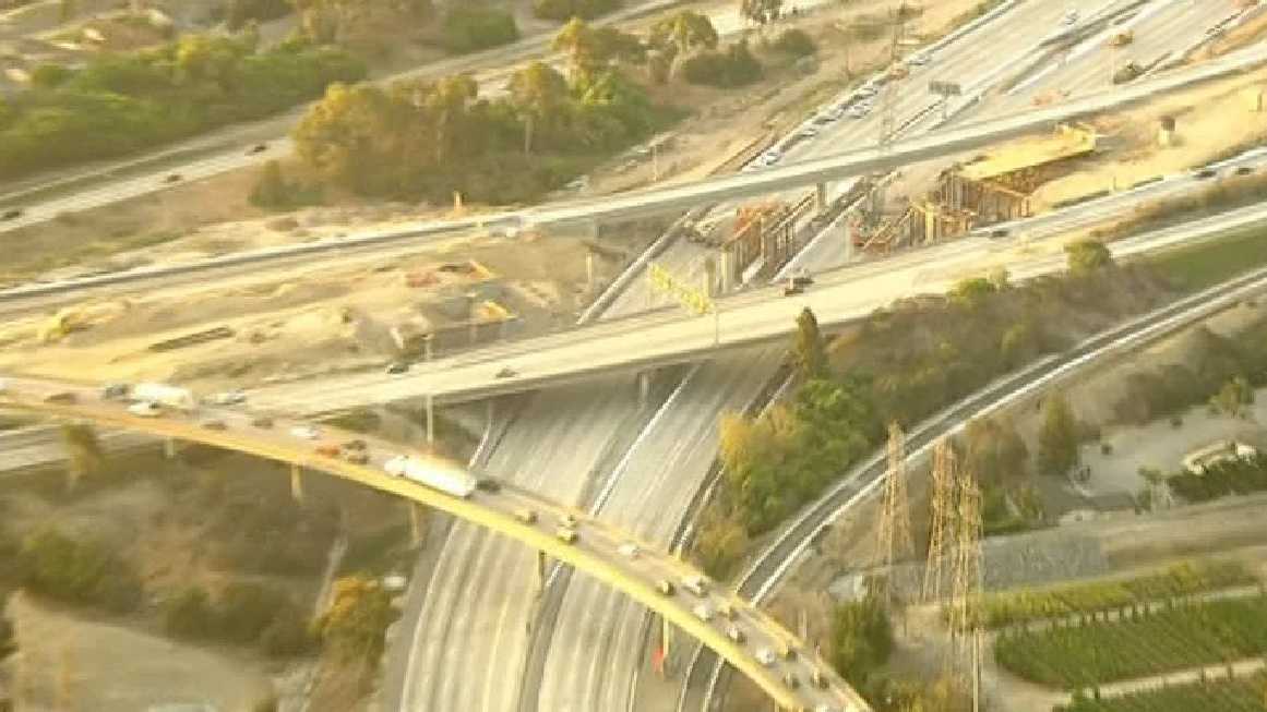 Construction accident shuts I-405 in Orange County