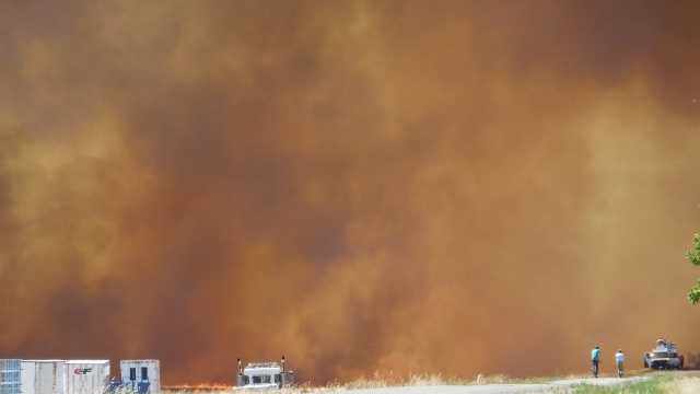 A Fourth of July fire broke out Friday afternoon in and around Cal Expo, forcing evacuations from the complex and using a ton of fire department resources around the Sacramento area (July 4, 2014).