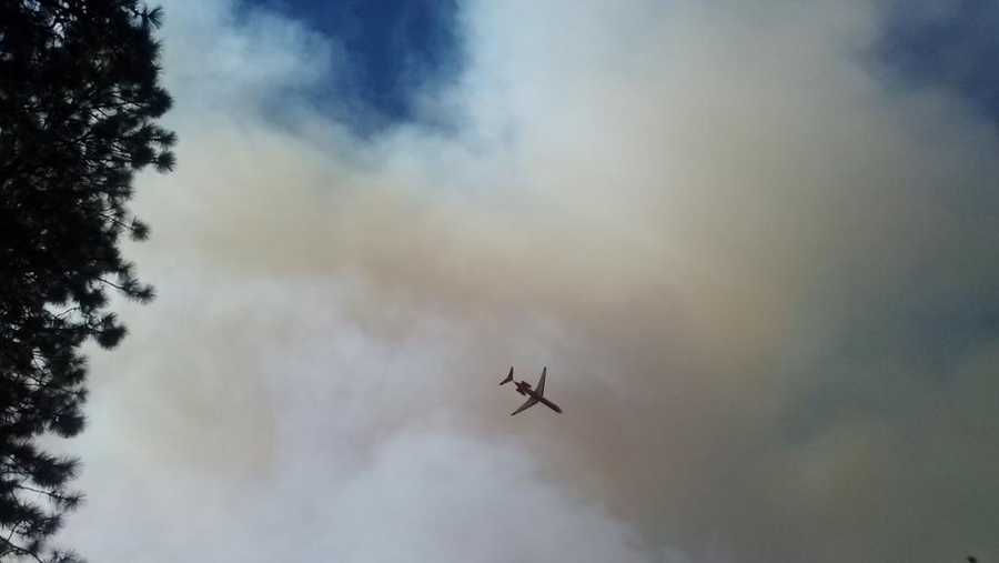 Fire near Grass Valley burns homes, forces evacuations