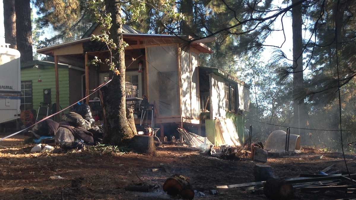 Photos Crews save home from Applegate Fire