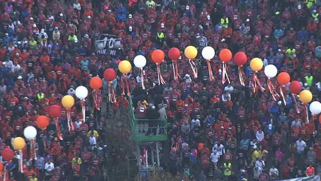 Nearly 30,000 took part in the 21st annual Run to Feed the Hungry, the largest Thanksgiving Day race in the country.