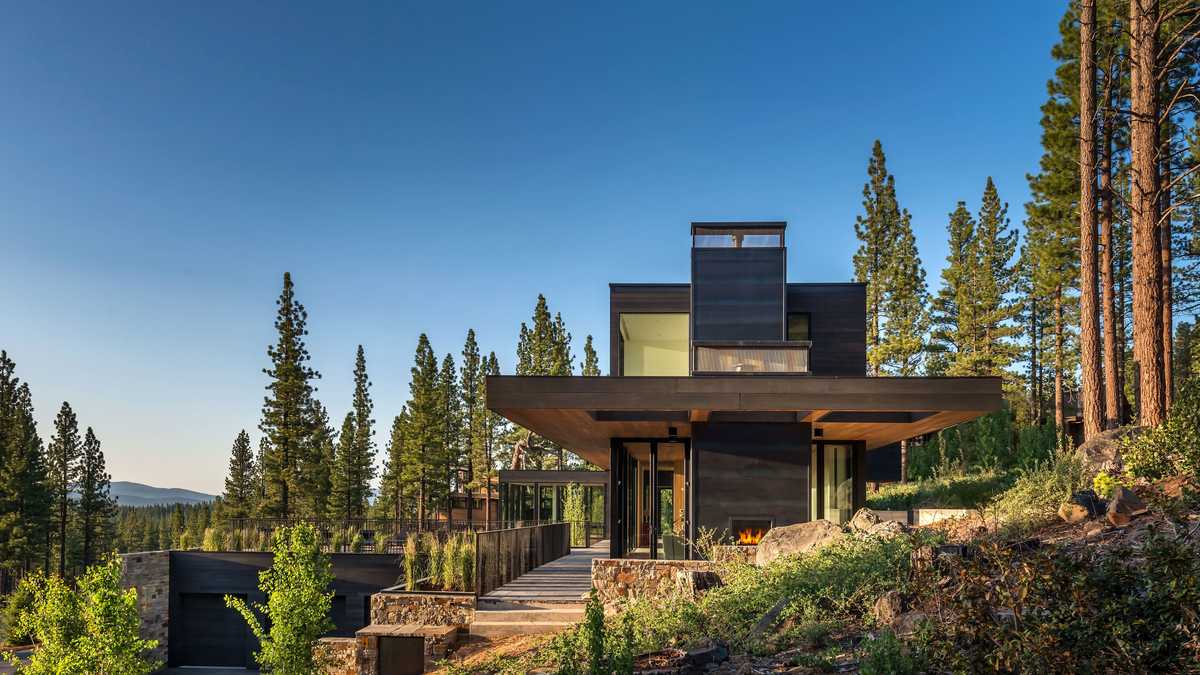 Mansion Monday: Breathtaking views in Lake Tahoe