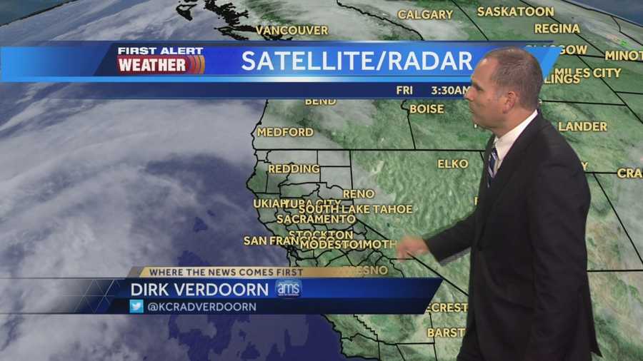 KCRA 3 First Alert Weather meteorologist Dirk Verdoorn tracks the weekend warm-up and rain chances.