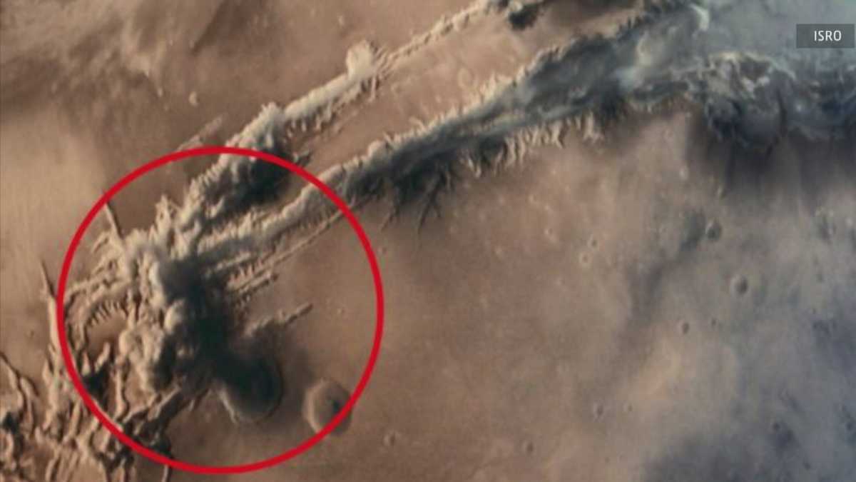 Did something explode on Mars?