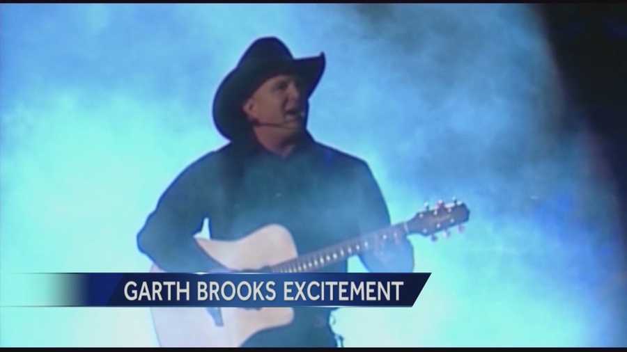 Country music icon Garth Brooks has arrived in Sacramento, and there is one place he has to eat before he leaves.
