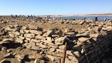 Here's a look at the Mormon Island ruins at Folsom Lake. When the lake is filled, the ruins are covered with water.
