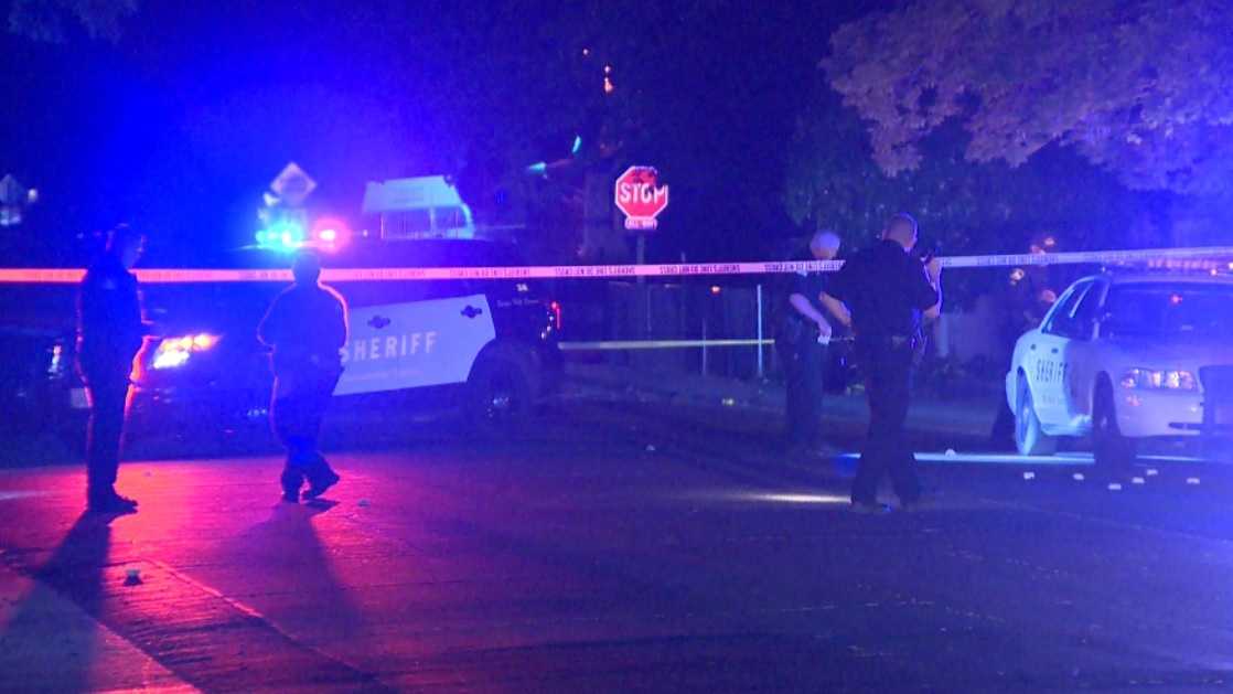 1 dead, 3 hurt after S. Sacramento strip mall shooting