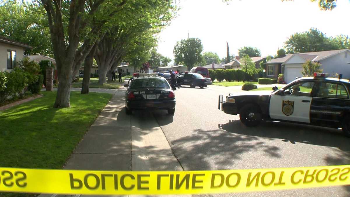2 stabbed, man arrested after brief standoff in Sac