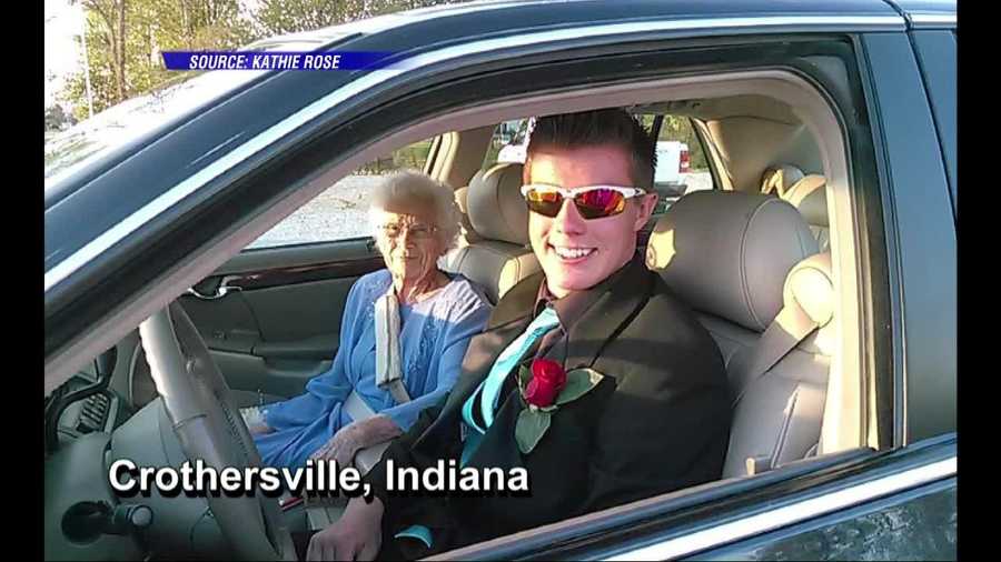 Teen takes grandma, 94, to HS prom: You're the prettiest one