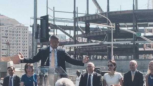 Sacramento Mayor Kevin Johnson announces that the new downtown arena will be named the Golden 1 Center. (June 16, 2015)