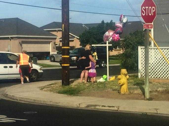 Girl 6 killed while walking to school in Manteca