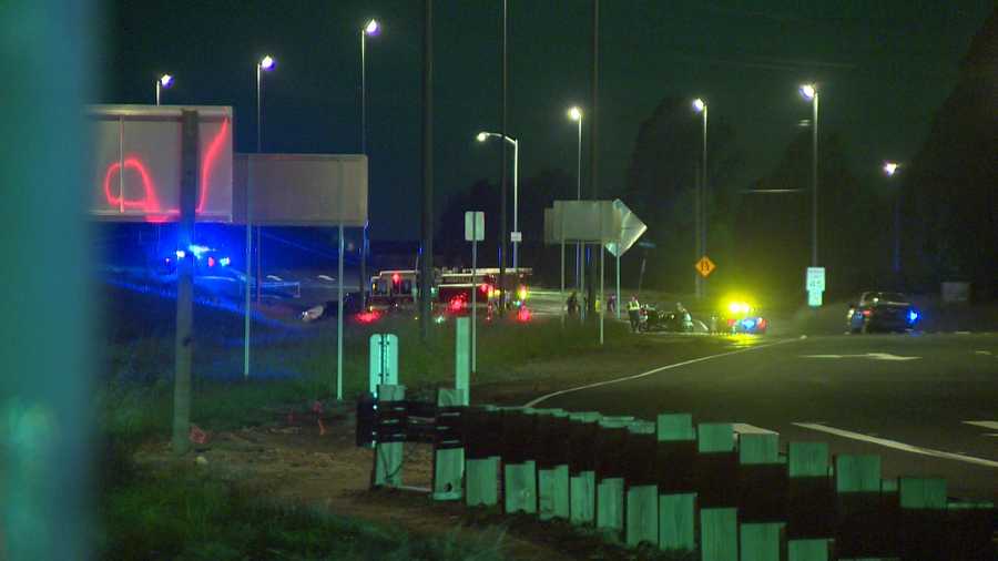 Woman killed, child hurt in Roseville crash near Hwy. 65