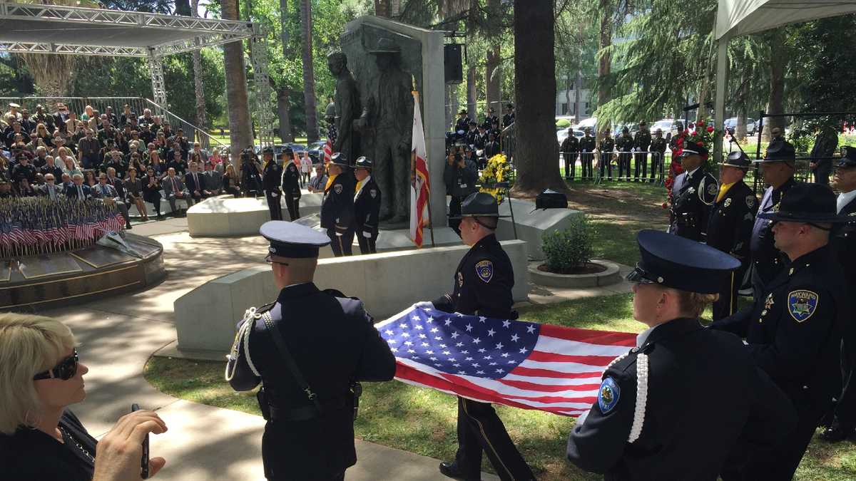Fallen Officers Memorial 4763